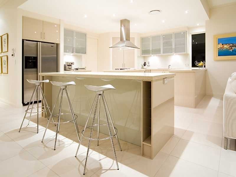 Sovereign Islands QLD 4216